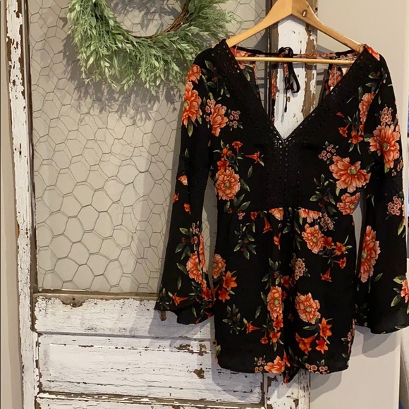 Floral Romper - Picture 2 of 5